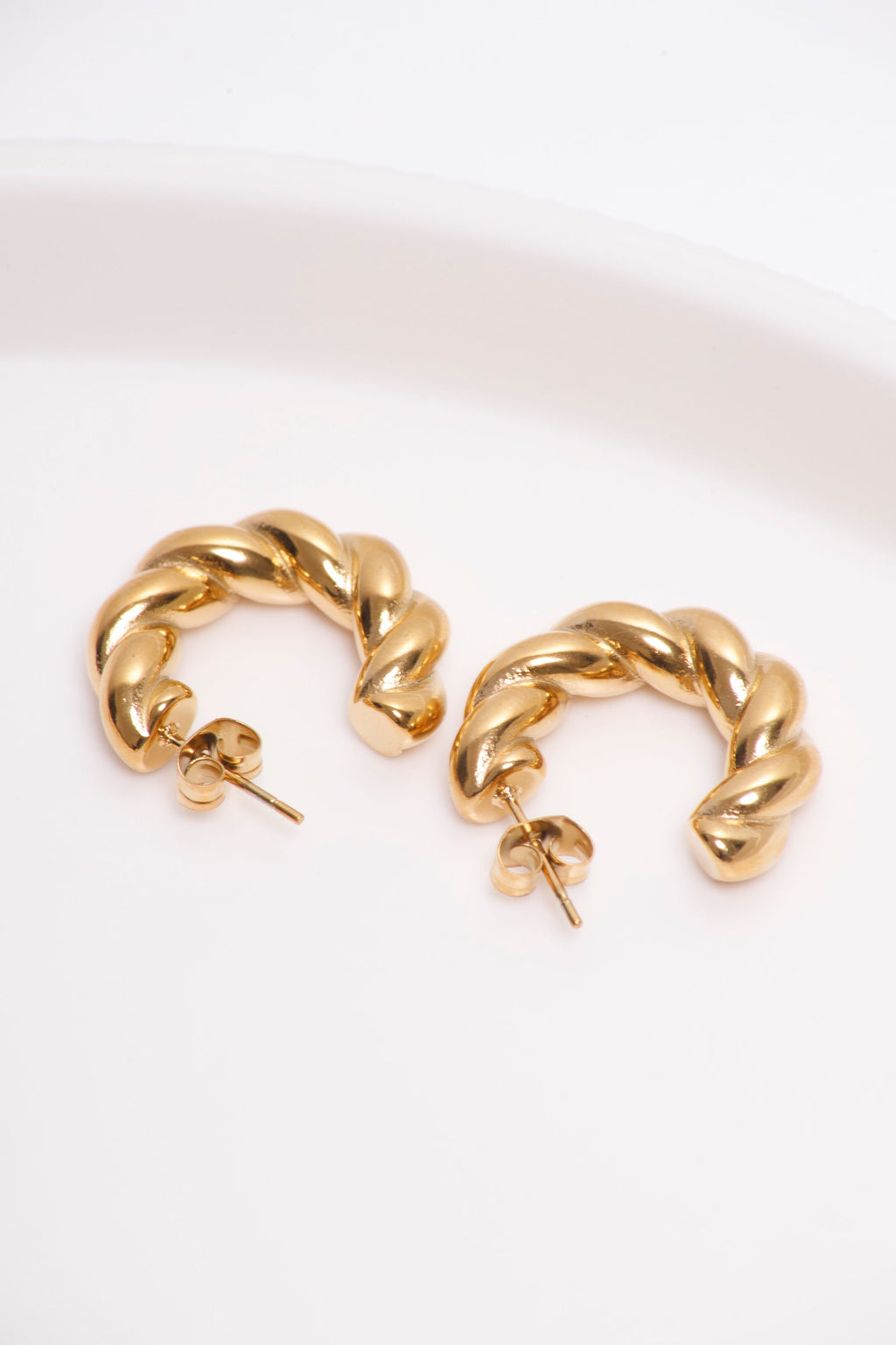 Twist hoops