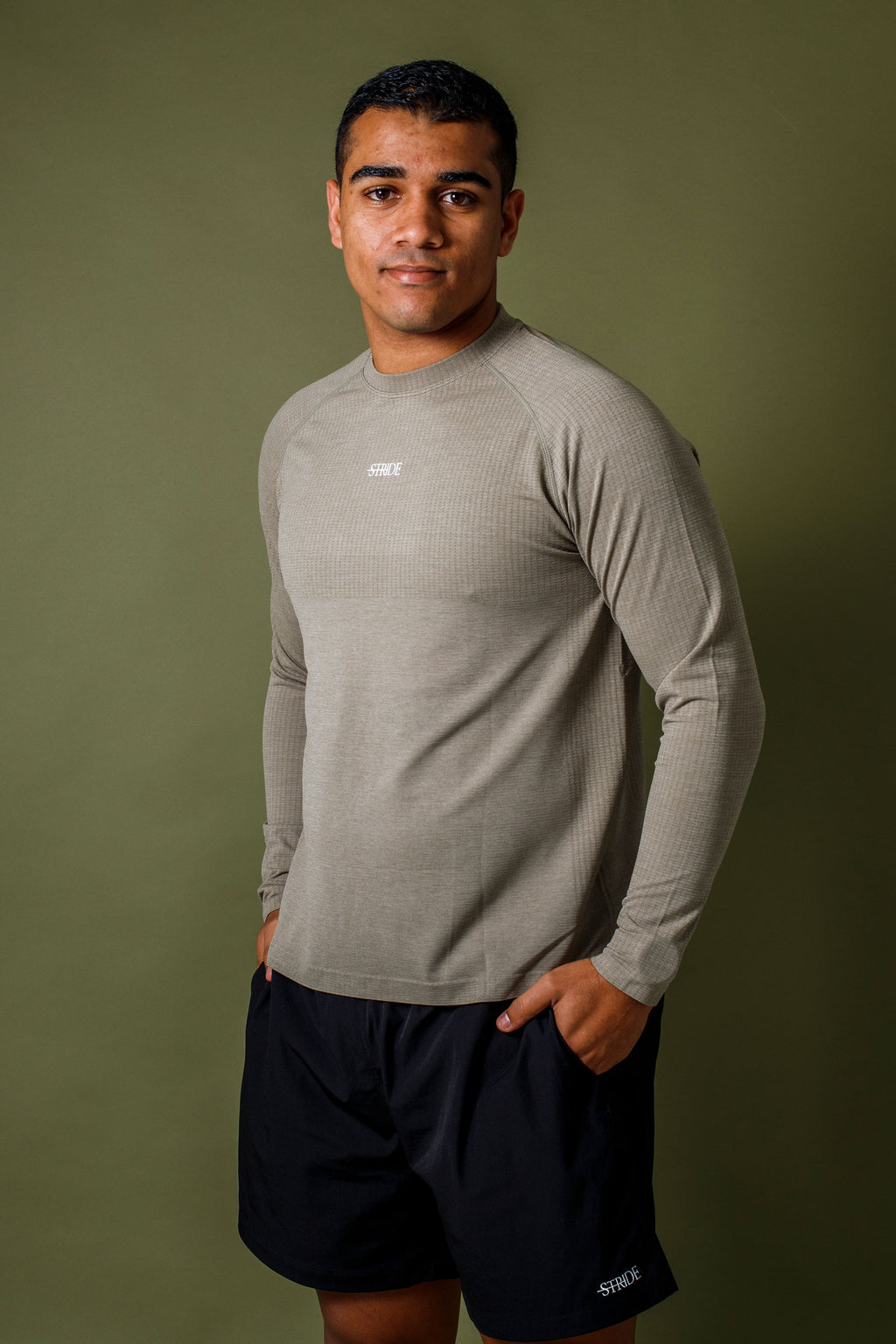 Men's fitted long sleeve top